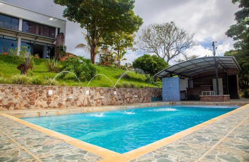 La Cumbre Villa | Lujosa finca en La Cumbre, Piscina, jacuzzi, WiFi, 5BR