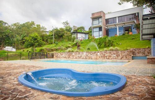 La Cumbre Villa | Lujosa finca en La Cumbre, Piscina, jacuzzi, WiFi, 5BR