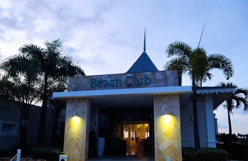 El Soco Villa | Lujosa villa a tan solo 5 minutos de playa privada.