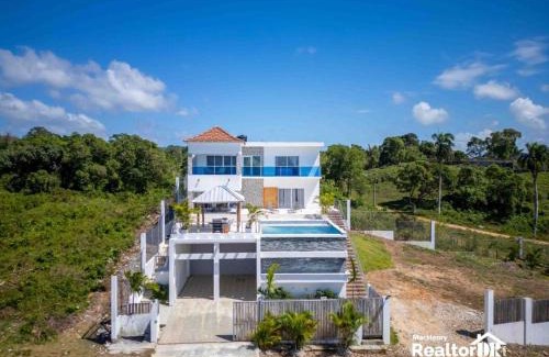 Rio San Juan Villa | Lujosa Villa in Río San Juan J