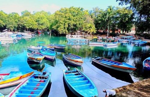 Rio San Juan Villa | Lujosa Villa in Río San Juan J