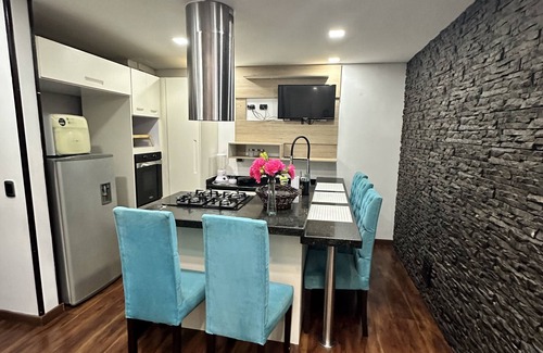 Quinta Paredes Apartment | Lujoso , Apartamento Duplex a Pocos Metros de la Embajada Americana y Corferias