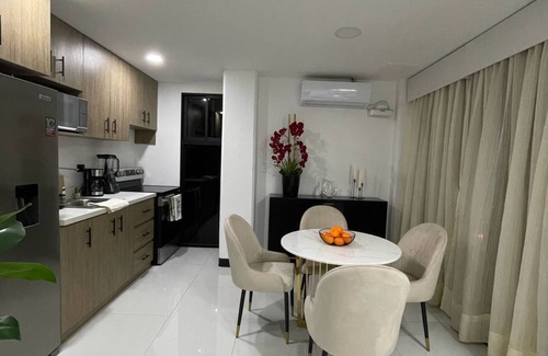 Tegucigalpa Apartment | Lujoso Apartamento para 7 Persona, Terraza, BBQ, AC, Wi-Fi, Parqueo, Lavandería…