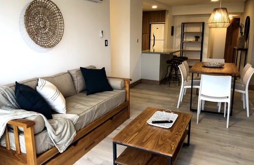 Mendoza City Center Apartment | Lujoso departamento con vistas a la montaña