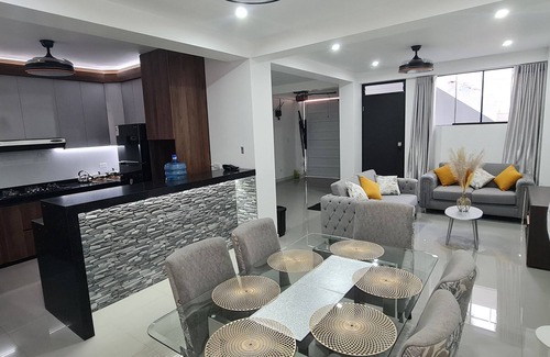 Tacna Apartment | Lujoso Departamento. EN Estreno Centrico Cochera Porton Electrico