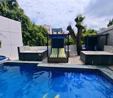 Cuernavaca Apartment | Lujoso y Amplio Loft con Alberca Climatizada, Dos Jacuzzis, Lujo y Amenidades, Terraza con Asador, Cuernavaca Somos los Únicos en Ofrecerte para tu Uso Personal y Exclusivo Dos Jacuzzis Premium con Agua Caliente y Sistema de Hidromasaje, Tipo Spa!