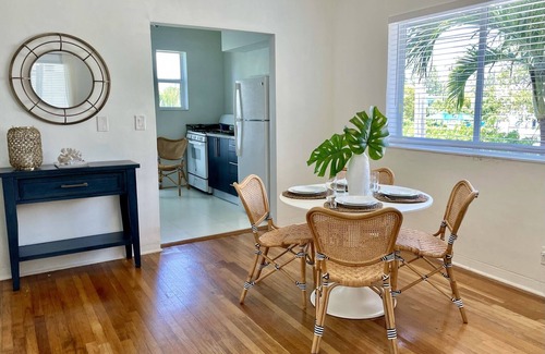 Surfside Apartment | Luna Beach Bungalow