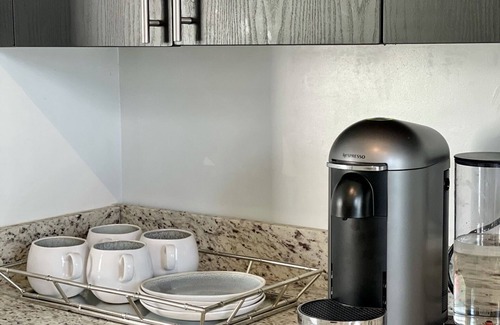 Surfside Apartment | Luna Beach Bungalow