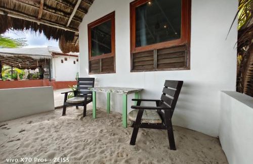 Mahahual Cabin | Lunazul Eco-Cabaña Frente al Mar