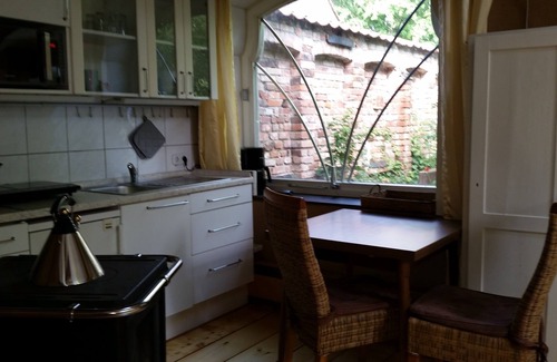 Lueneburg House | LÜNEBURG: Idyllic, bright garden house in the center of a historic half-timbered town