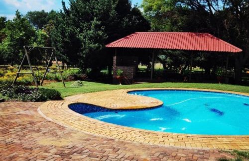 Rayton Apartment | Lunford Garden Cottage