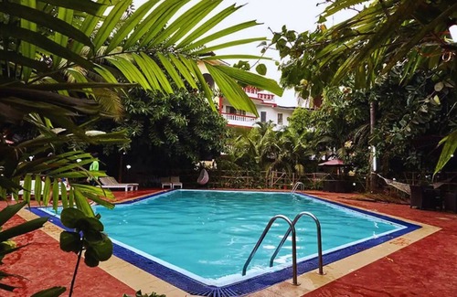 Arpora Condo | Lush by Boho Vacations- Arpora Forest Facing Studio With Swimming Pool & Kitchen