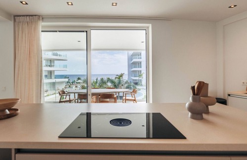 Willemstad Condo | LUX 2BD Condo ONE Mambo Beach 21 by Bocobay