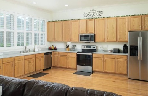 Alachua House | Lux 4BR Private Home W/ Shared Pool-Daily Cleaning - G03