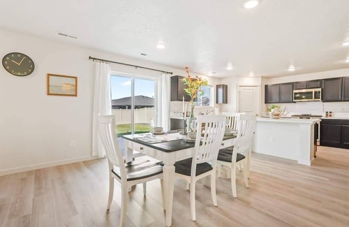 Nampa House | Lux 5BR Retreat with Pool & Game Room Wonderland