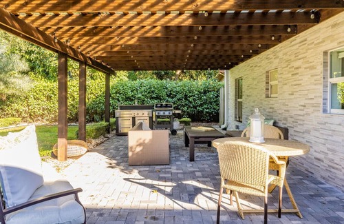 El Portal House | Lux gated and amazingly landscaped NEW Villa 4 bedrooms