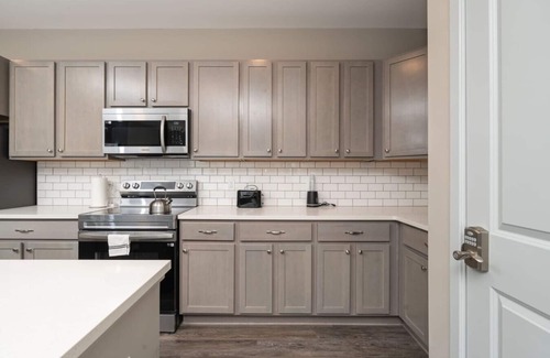 Whitestown Apartment | Lux Haven Whitestown