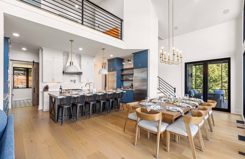 Arley House | Lux Lakefront Designer Home w/Gameroom, Sleeps 24