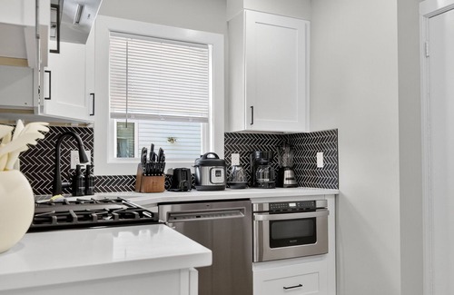 Somerville Apartment | LUX Retreat Home with Yard & Parking