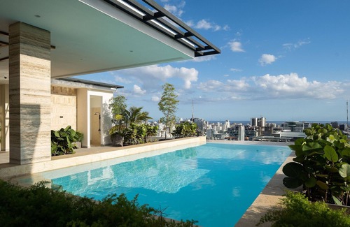 Yolanda Morales Condo | Lux2br*view*pool*Gym*yellowkey