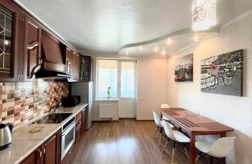 Svyatoshyns'kyi District Apartment | LuxCityApart on Olievskaya