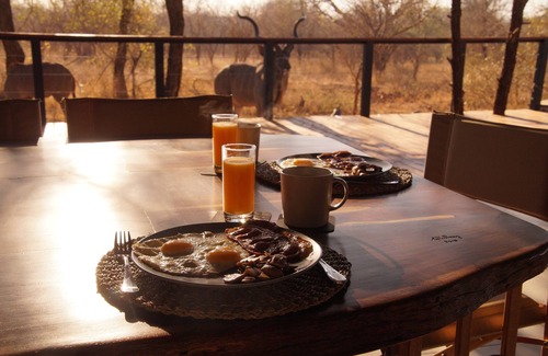 Marloth Park Villa | Luxe Afrikaanse bushvilla met verwarmd zwembad (grenst aan zuiden Krugerpark)
