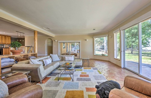 Auburn House | Luxe Auburn Hideaway w/Tennis Court & Views!