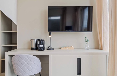 Cessange Apartment | Luxe Coliving Suites to Live, Work, & Relax