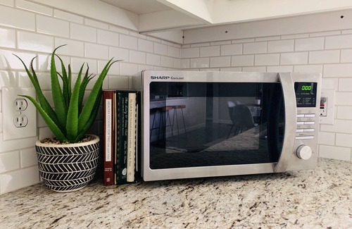 Wade Hampton House | Luxe Dream Estate- Comfortable, Safe, & Modern