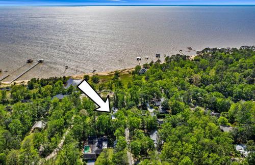 Montrose House | Luxe Fairhope Home with Covered Patio Walk to Bay