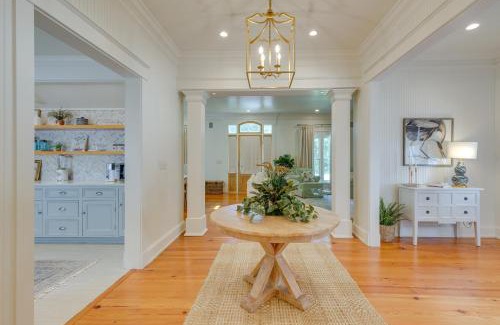 Montrose House | Luxe Fairhope Home with Covered Patio Walk to Bay