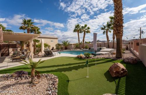 Lake Havasu City House | Luxe Havasu 6-bedroom Retreat! Pool, Hot tub, Lake Views!
