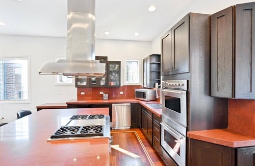 Skokie House | Luxe Home 20 min from Downtown Chicago ,heated indoor pool, Spa bath, tree house