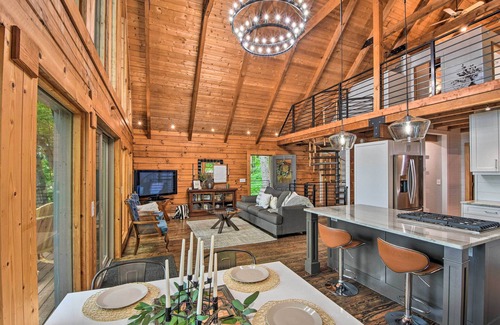 Jasper Cabin | Luxe Jasper Cabin w/Deck + Blue Ridge Mtn Views!