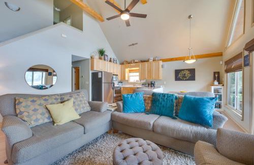 Eatonton House | Luxe Lake Sinclair Living Private Dock and Beach!