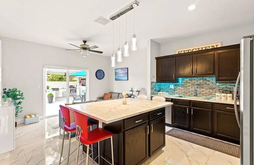 Homestead House | Luxe Patio/Heated Pool/Outdoor Kitchen/Everglades/Keys/Speedway