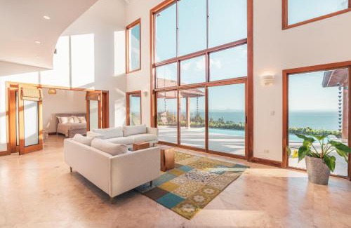 Puerto Bahia Villa | Luxe retreat at Puerto Bahia Bkfst included