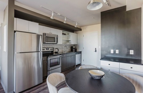 Theatre District Apartment | Luxe Theater Dist 2BR w/Gym, Lounge, Rooftop & A/C, by Blueground