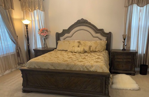 Alessandro Heights Villa | LuxHome Villa, Luxurious getaway in Riverside's most upscale neighborhood