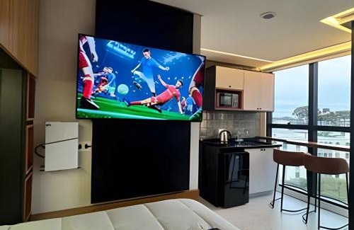 Agua Verde Apartment | Luxo Tech no Batel | Piso quente & PS5 + Alexa