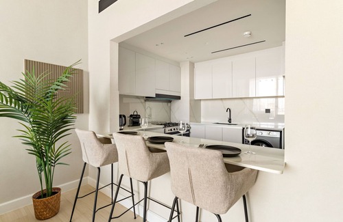 Jumeirah Village Circle Apartment | Luxurious 2 BD with Private Jacuzzi in JVC