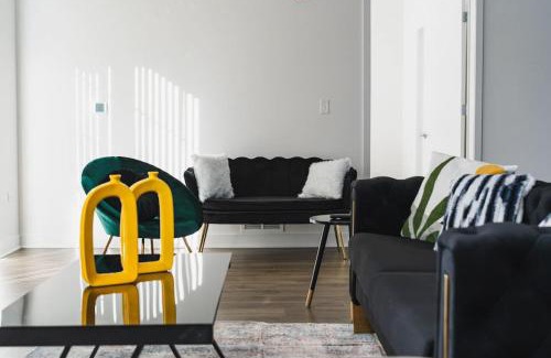 Morton Grove Apartment | Luxurious 2 Bedroom in Morton Groove