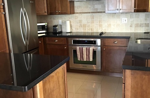 Hollywood Condo | Luxurious 3 Bedroom Villa on the Beautiful Hollywood Boardwalk