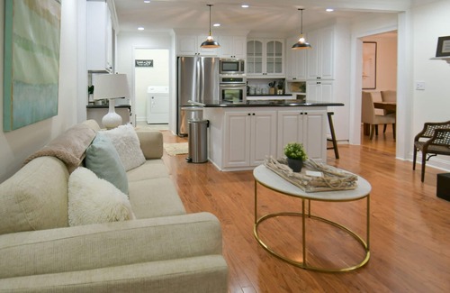 State Park House | Luxurious 3 BR/2 BA w/Patio Deck, Wet Bar, Ping-Pong, Arcade, & King Bed