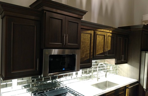 Madison House | Luxurious 4 Bedroom Home in Heart of Historic Madison's Downtown