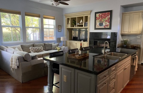 Beach Barber Tract House | Luxurious 4BR Home just steps from Beach-Big Hot Tub,Fire Pit,AC,Bikes,2 K Beds