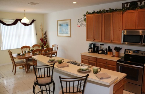 Legacy Park Villa | LUXURIOUS 5 Bed/4.5 Bath ~ Family~ Disney Theme~Game Room~Spa~ Pool~Wifi