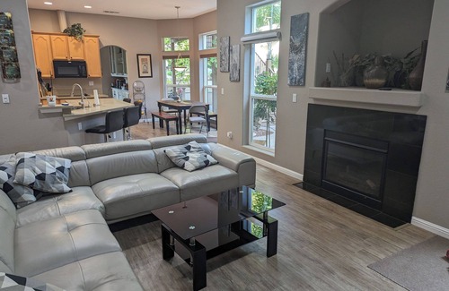 Fair Oaks House | Luxurious 5BR w/Pool Oasis in Fair Oaks, CA