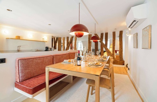 Odeon Apartment | Luxurious AC Apartment Luxembourg Garden for 8