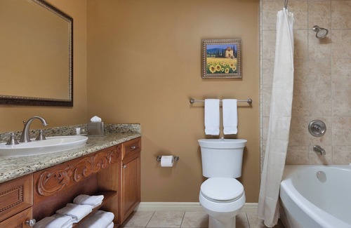 Napa Resort | Luxurious Accommodations w/Tuscan Charm. Gateway to the Napa Valley Wine Region